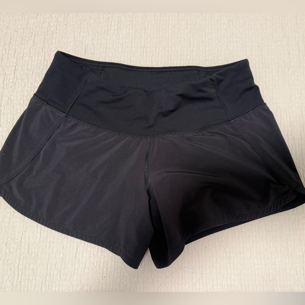 Lululemon Low Rise Lined shorts - Picture 2 of 6